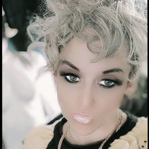 Meet your Posher, Sheyenne